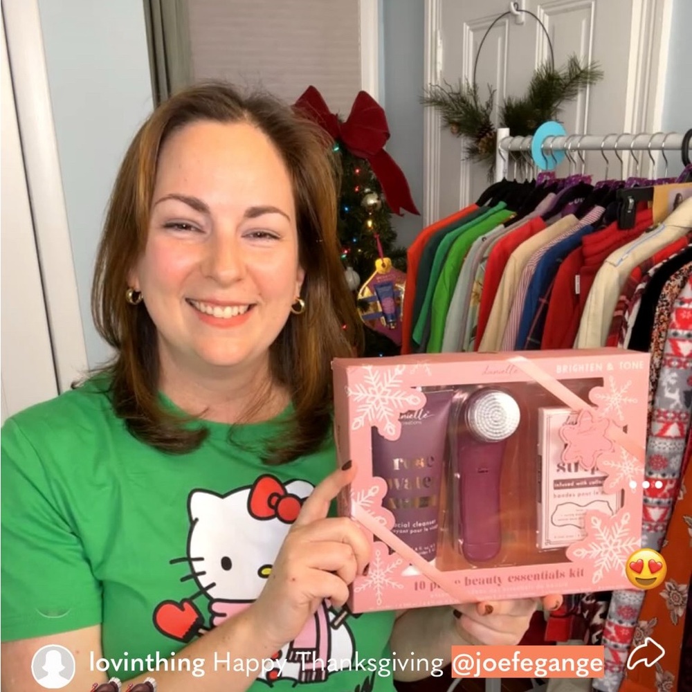 🌸🌸  Kelly Co is Live! QVC Brands Pallet Pulls 📦 Stop in and Say Hello! 🌸🌸 - Picture 10 of 15